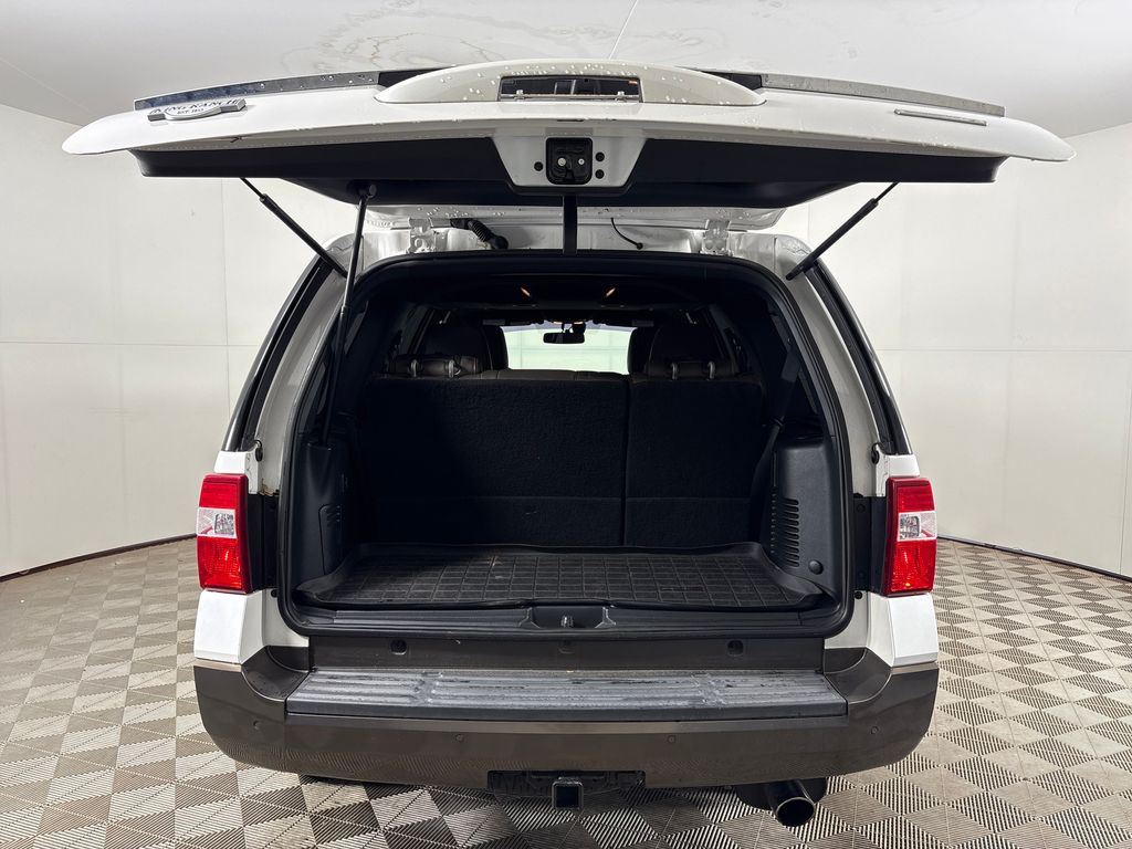 Used 2016 White Ford King Ranch image 11