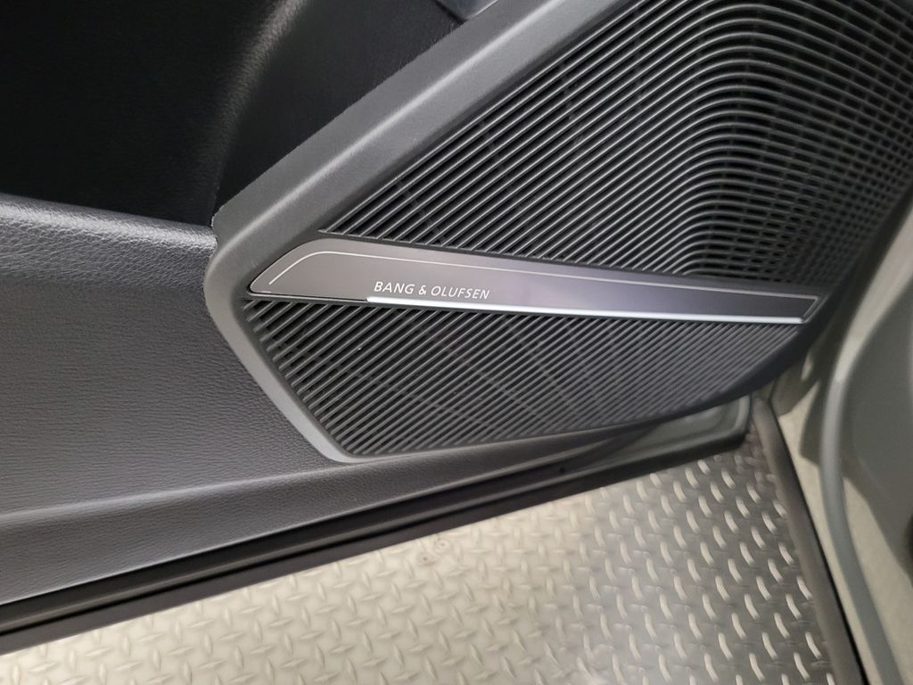 Thumbnail: 2023 Audi Q5 - 32