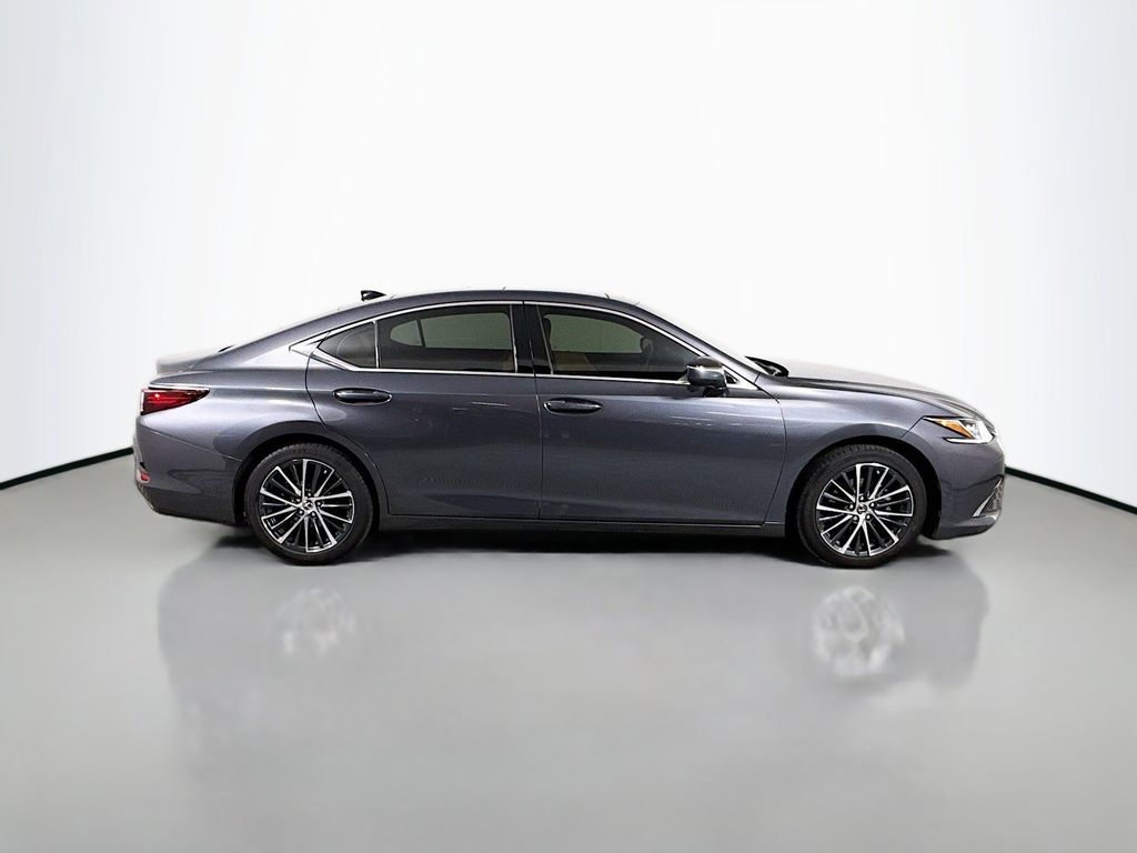 Thumbnail: 2023 Lexus ES - 4