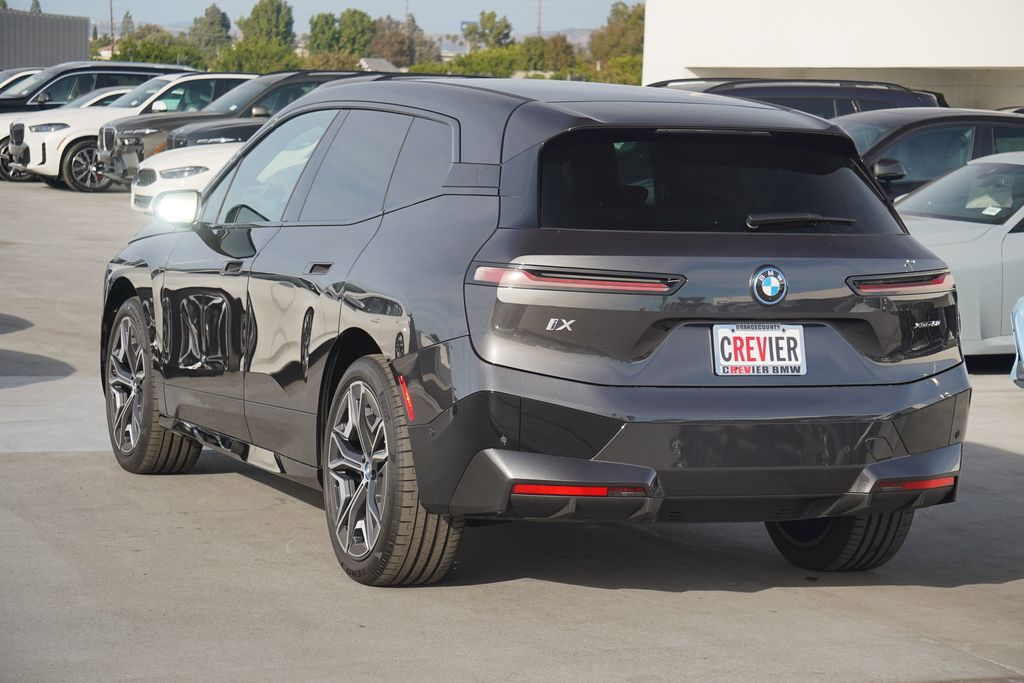 2025 BMW iX xDrive50 7