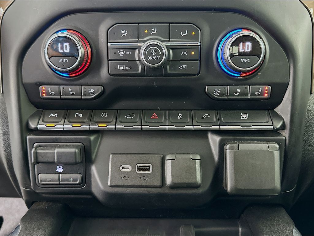 Thumbnail: 2019 Chevrolet Silverado 1500 - 21