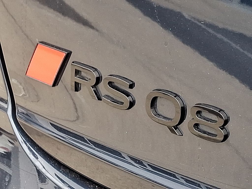 Thumbnail: 2026 Audi RS Q8 - 30