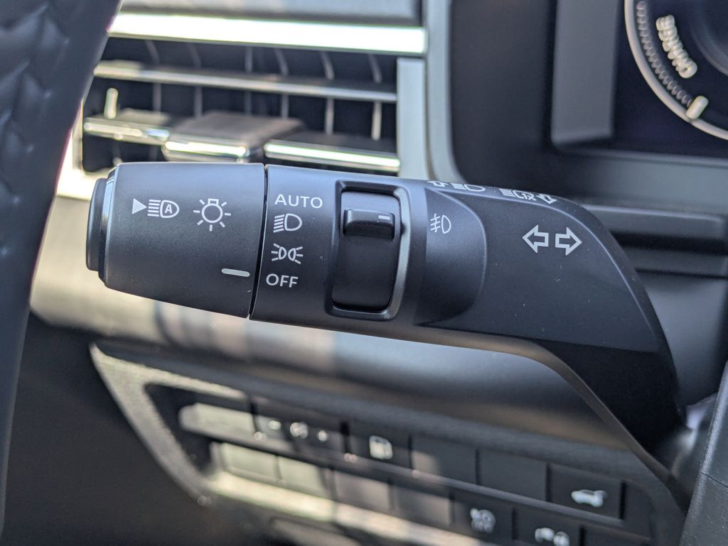 2025 Mitsubishi Outlander Plug-in Hybrid SE - Photo 28