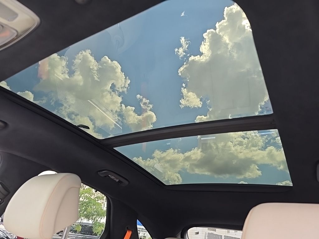 Thumbnail: 2026 Genesis GV70 - 20