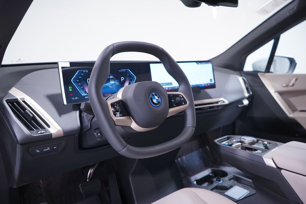 2025 BMW iX xDrive50 6