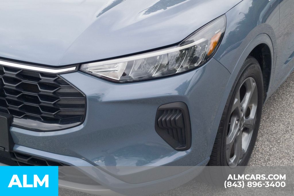 2024 Ford Escape ST-Line photo 12
