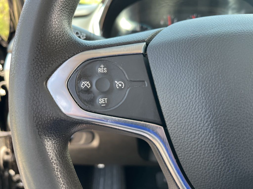 2020 Chevrolet Traverse LS 20
