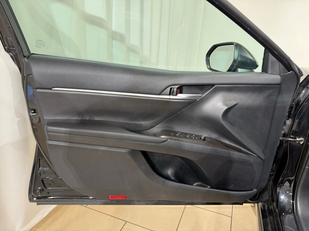 Thumbnail: 2023 Toyota Camry - 14