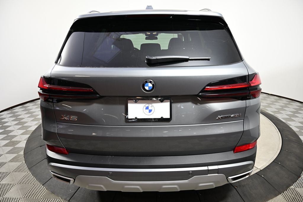 Thumbnail: 2026 BMW X5 - 4