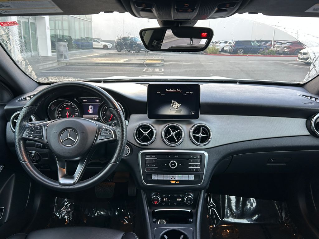 Thumbnail: 2020 Mercedes-Benz GLA - 32