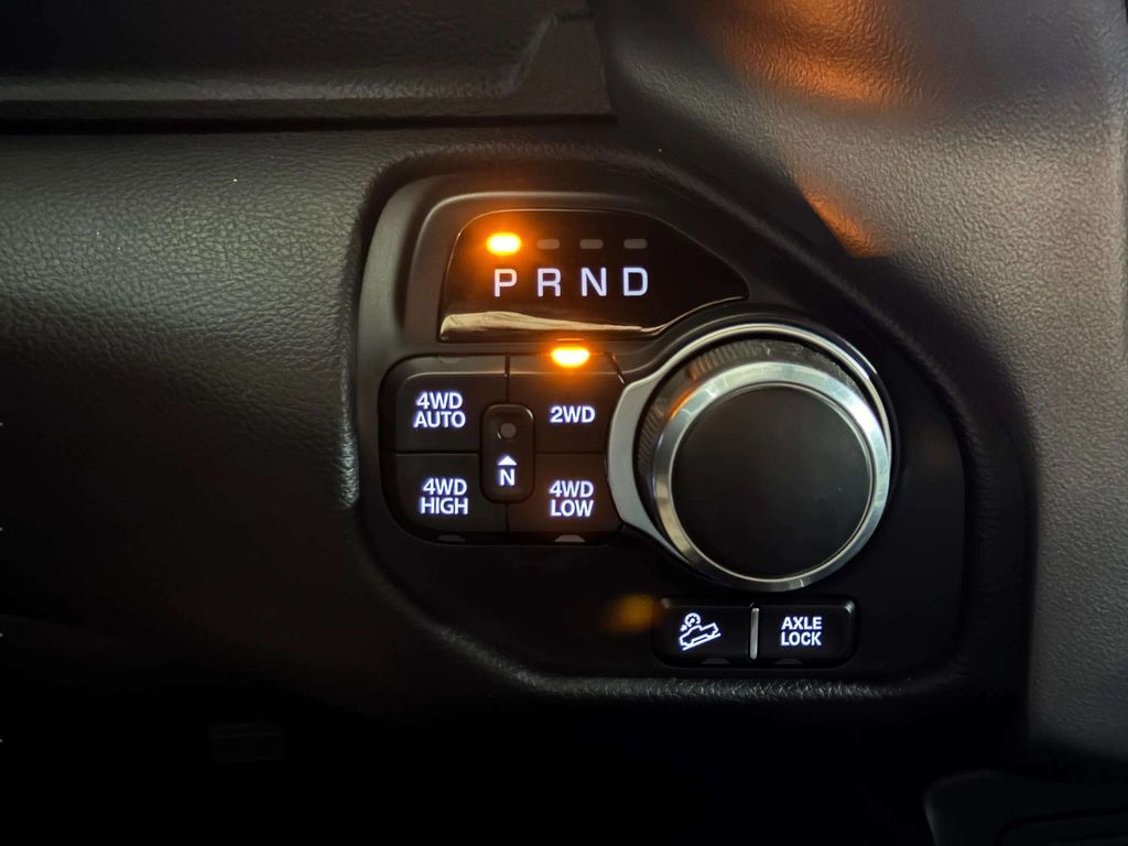 Used 2019 Diamond Black Crystal Pearlcoat Ram Big Horn/Lone Star image 17