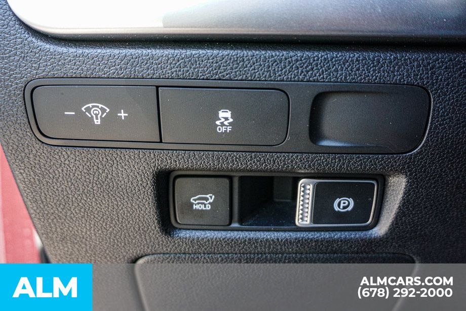 Used 2025 Red Hyundai SEL image 46