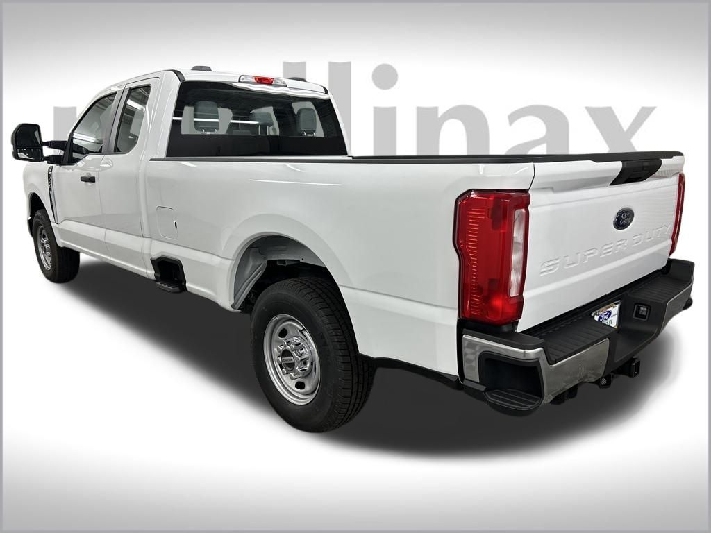 2025 Ford F-250 XL photo 8