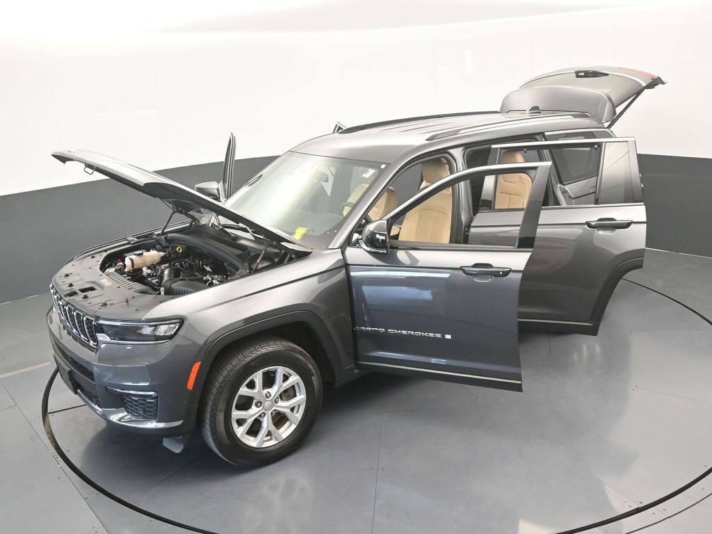 Used 2023 Baltic Gray Metallic Clearcoat Jeep Limited image 72