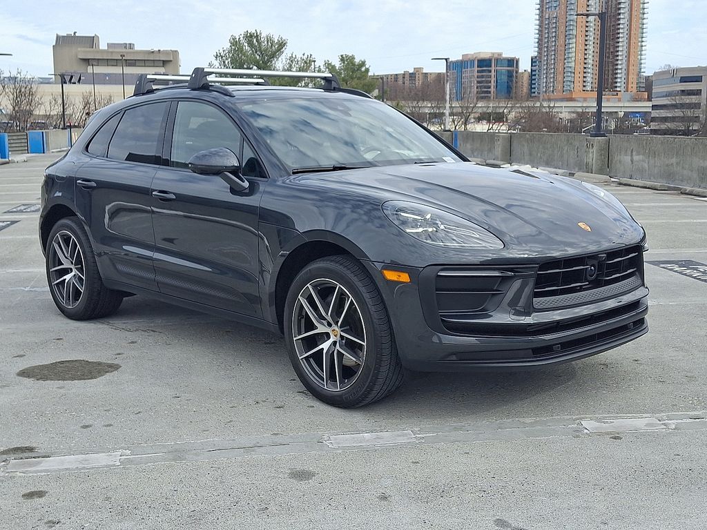 Thumbnail: 2025 Porsche Macan - 7