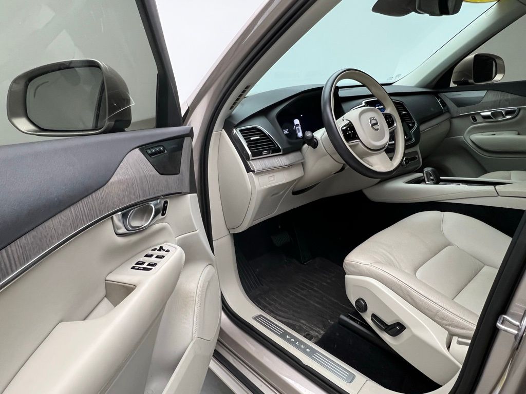 Thumbnail: 2023 Volvo XC90 - 21