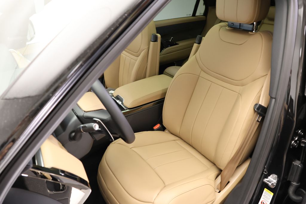 Thumbnail: 2026 Land Rover Range Rover Sport - 30