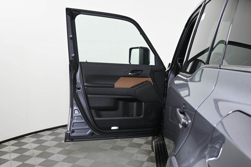 Thumbnail: 2025 Lexus GX - 29