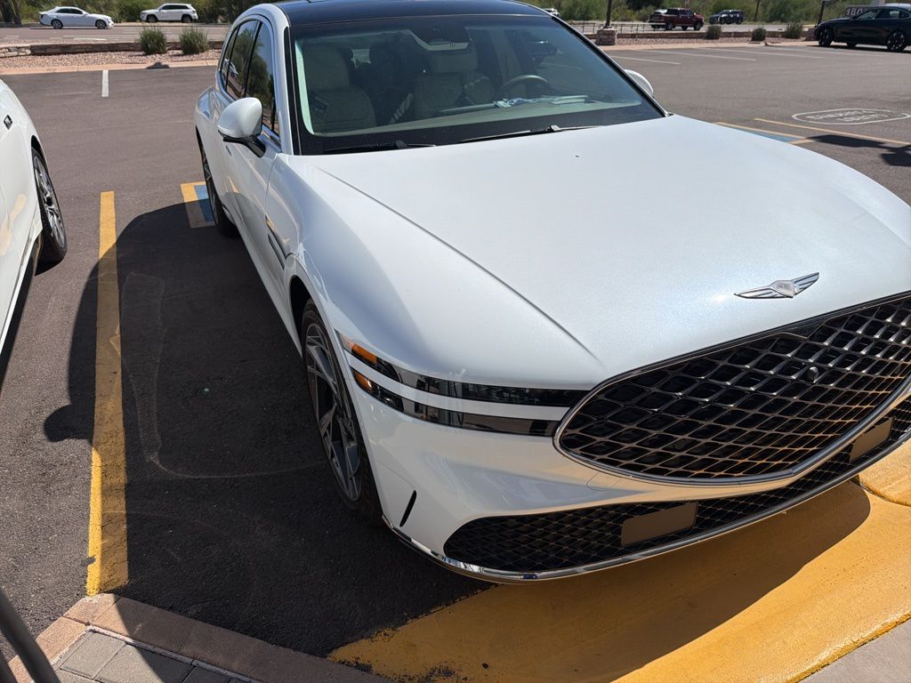 Thumbnail: 2023 Genesis G90 - 7