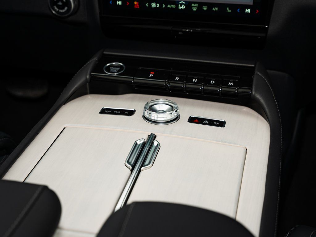 New 2026 White Lincoln Reserve image 39