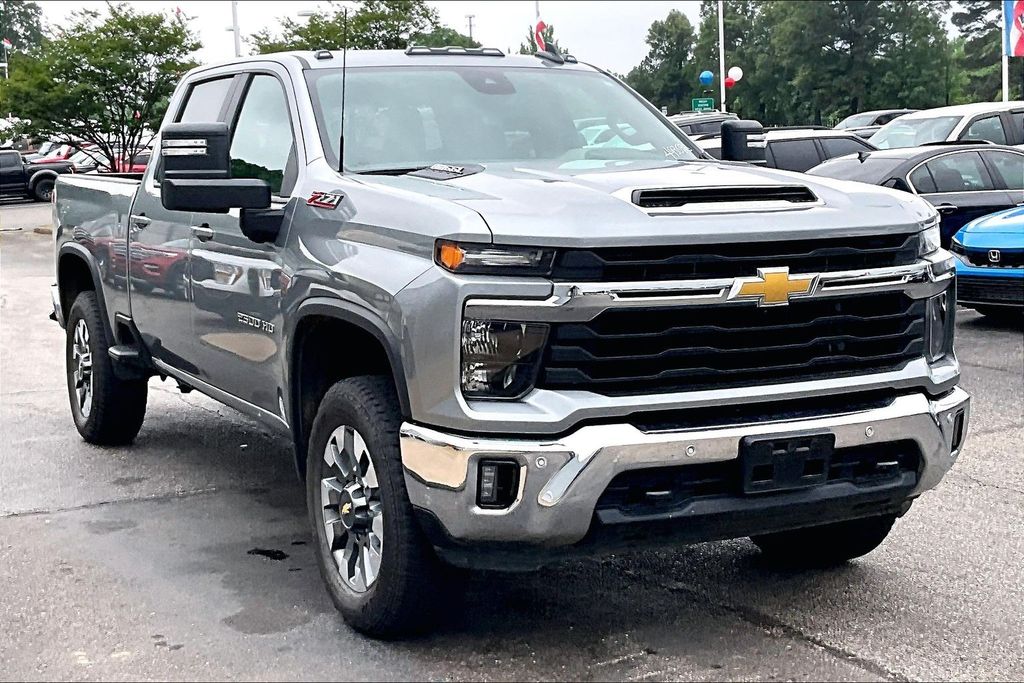 Sterling Gray Metallic 2025 Chevrolet Silverado 2500HD LT Crew Cab 4WD Pickup Truck Four-Wheel Drive Automatic