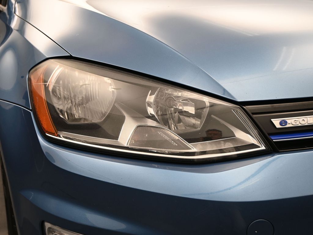 2016 Volkswagen e-Golf SE