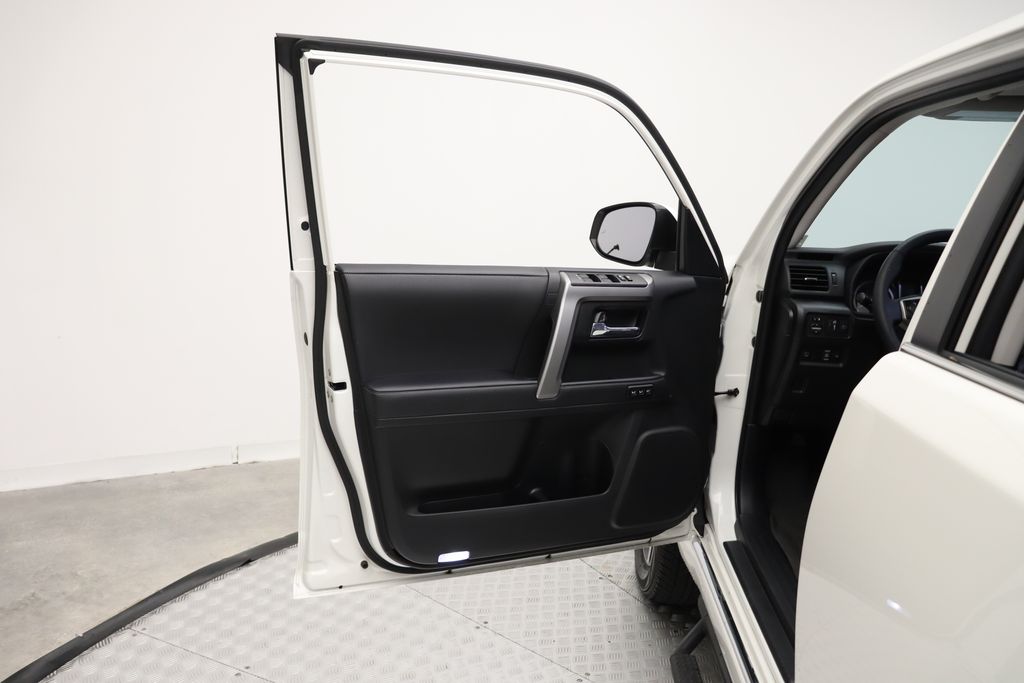 2023 Toyota 4Runner Limited 16