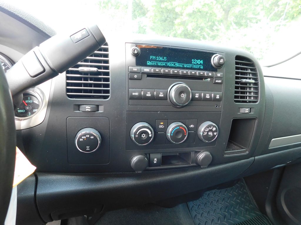 Thumbnail: 2013 Chevrolet Silverado 1500 - 9