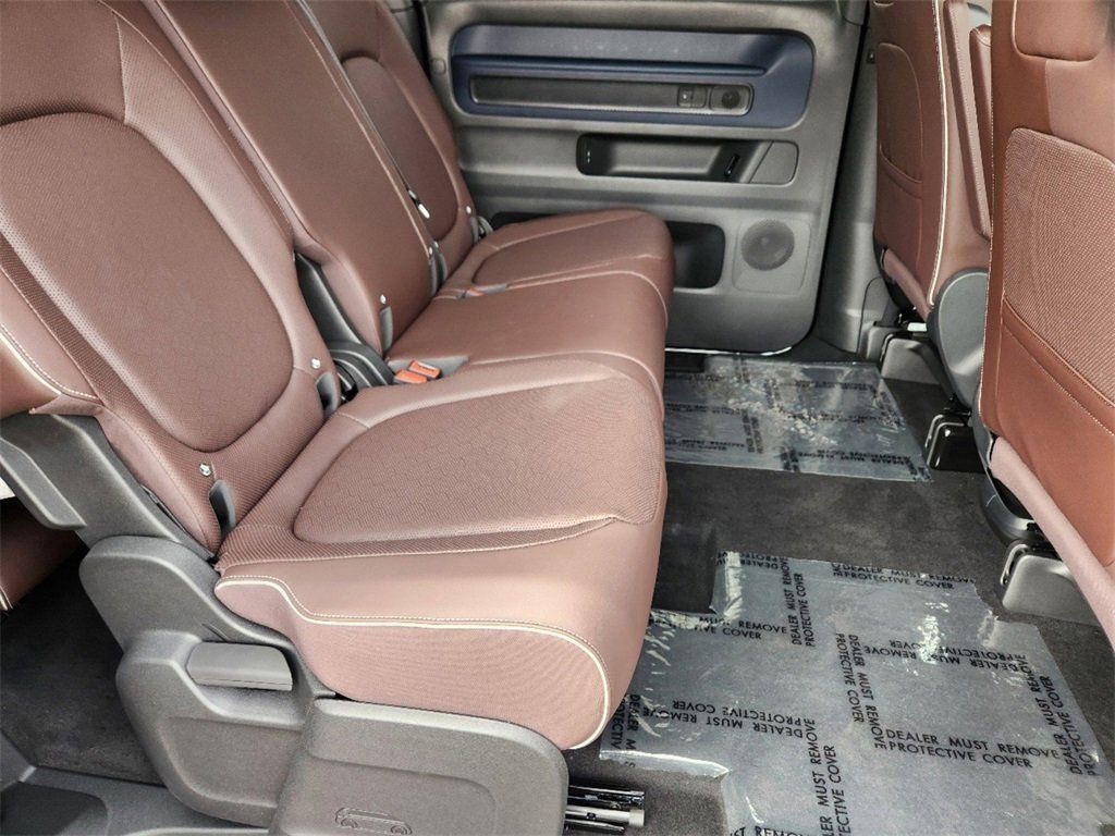 2025 Volkswagen ID. Buzz PRO S - Photo 18