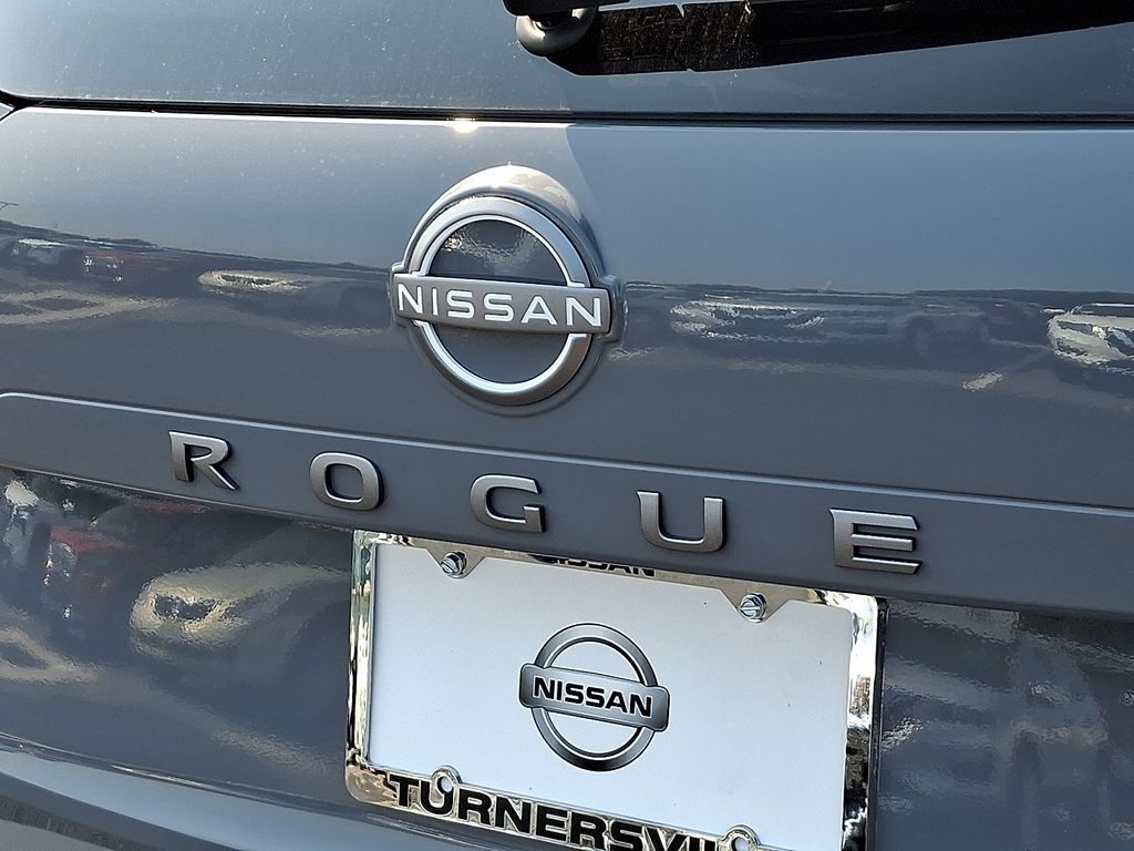 Thumbnail: 2025 Nissan Rogue - 10