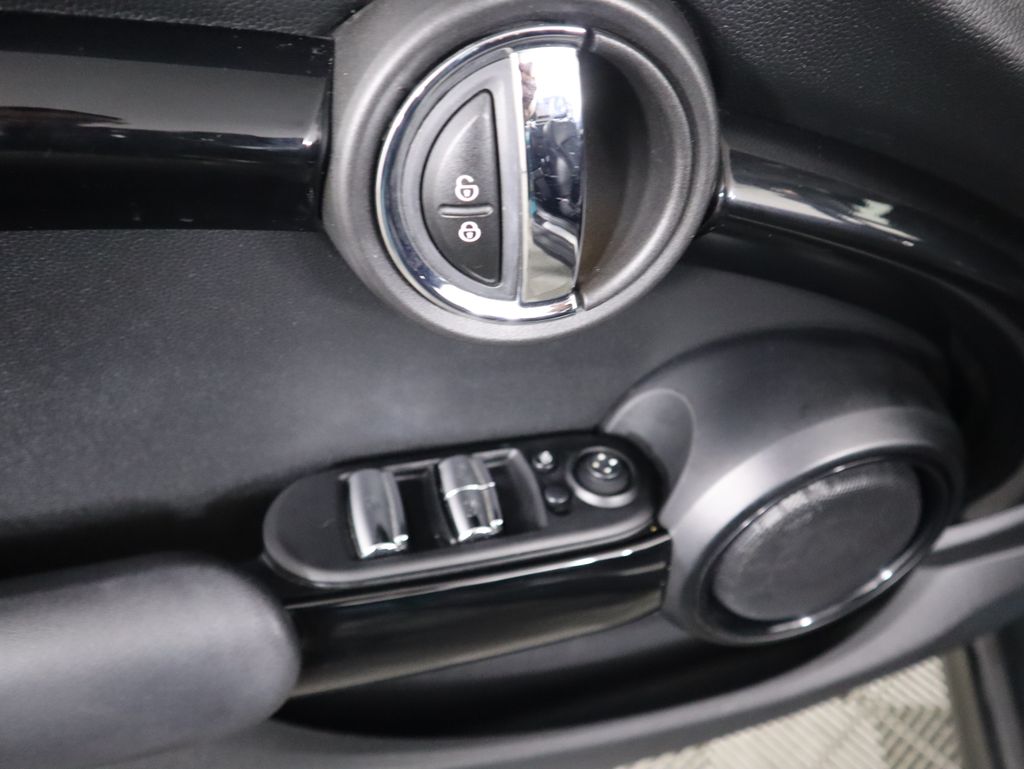 Thumbnail: 2018 MINI Cooper - 29