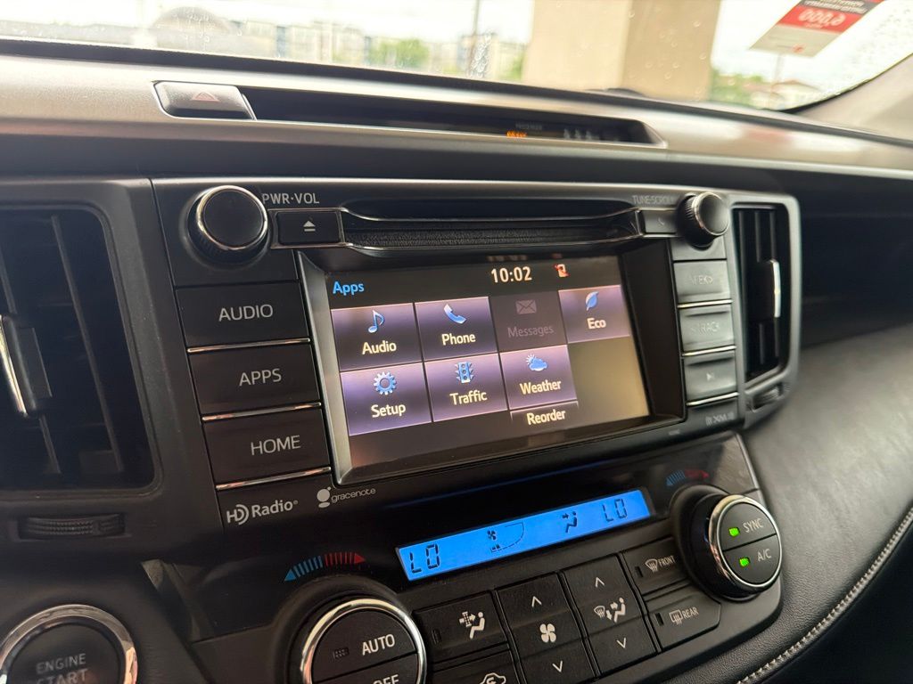 Thumbnail: 2018 Toyota RAV4 - 30