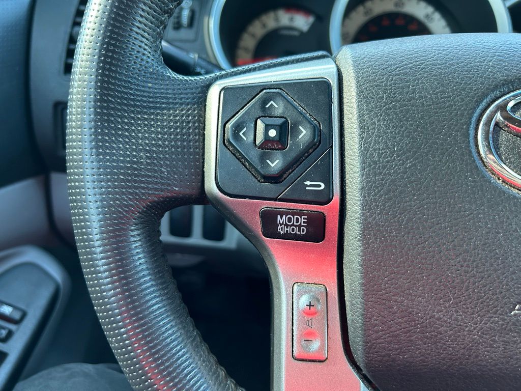 Thumbnail: 2015 Toyota Tacoma - 17