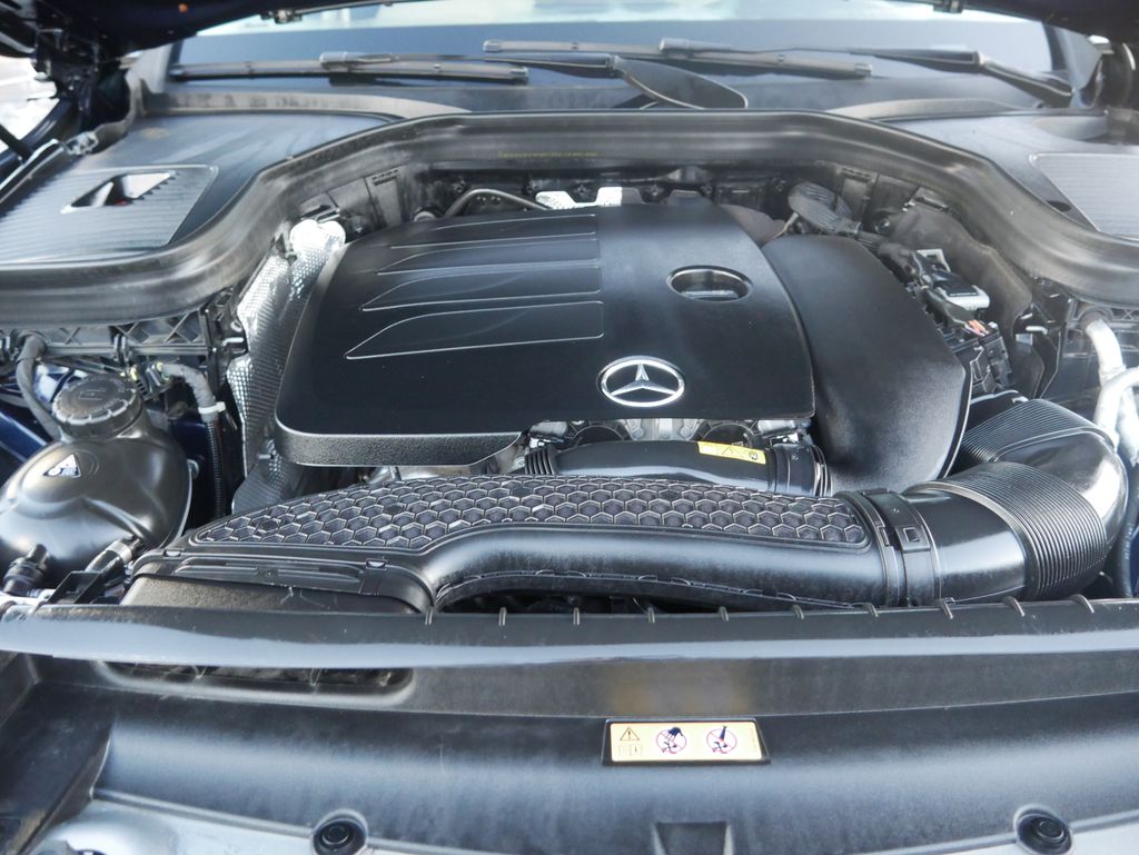 Thumbnail: 2023 Mercedes-Benz GLC - 11