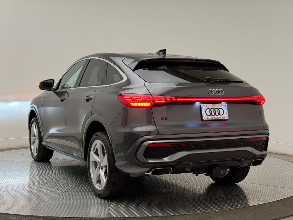 Thumbnail: 2026 Audi Q5 - 9
