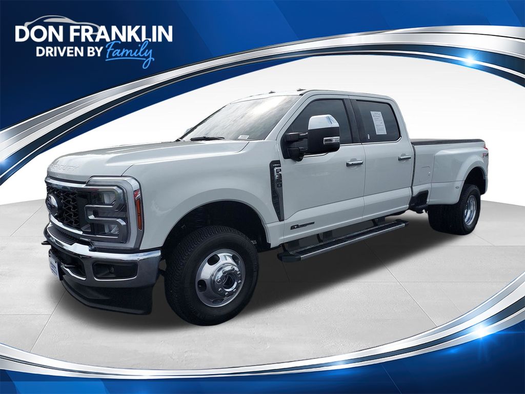 2025 Ford F-350 Super Duty Lariat Crew Cab LB DRW 4WD
