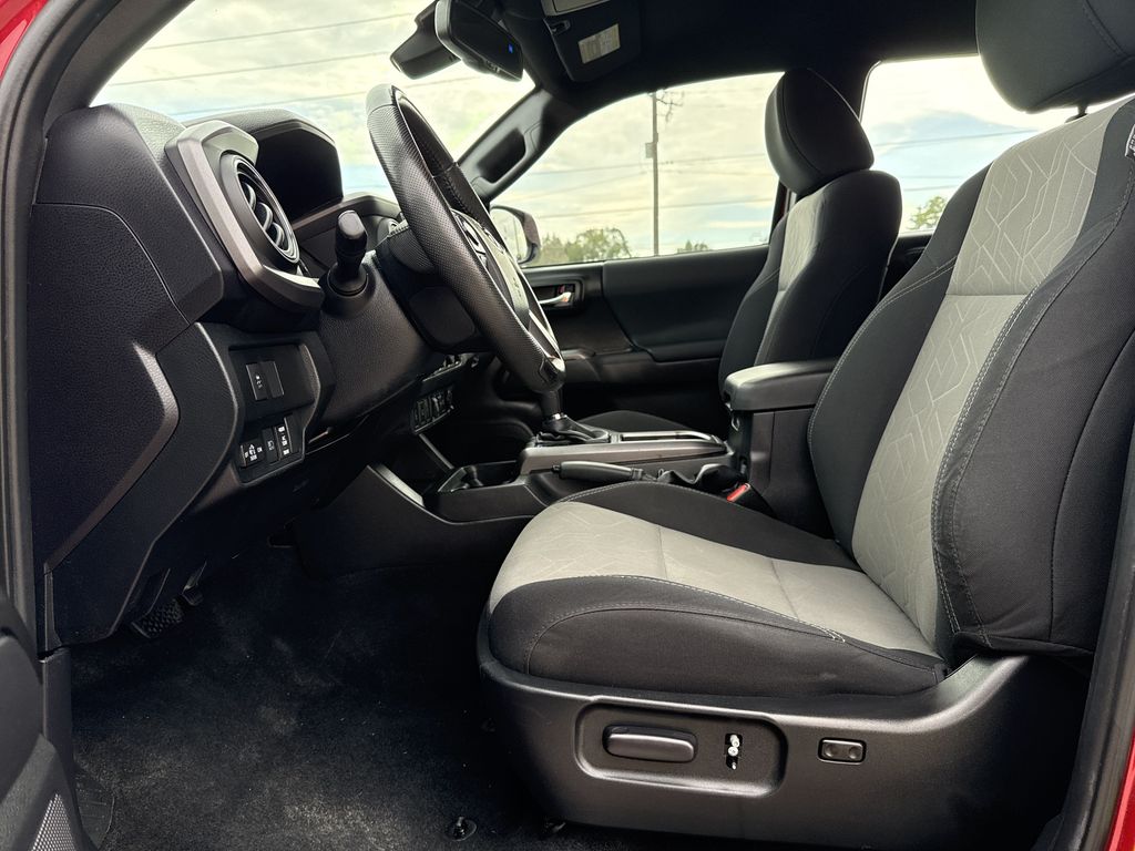 2022 Toyota Tacoma TRD Sport - 4