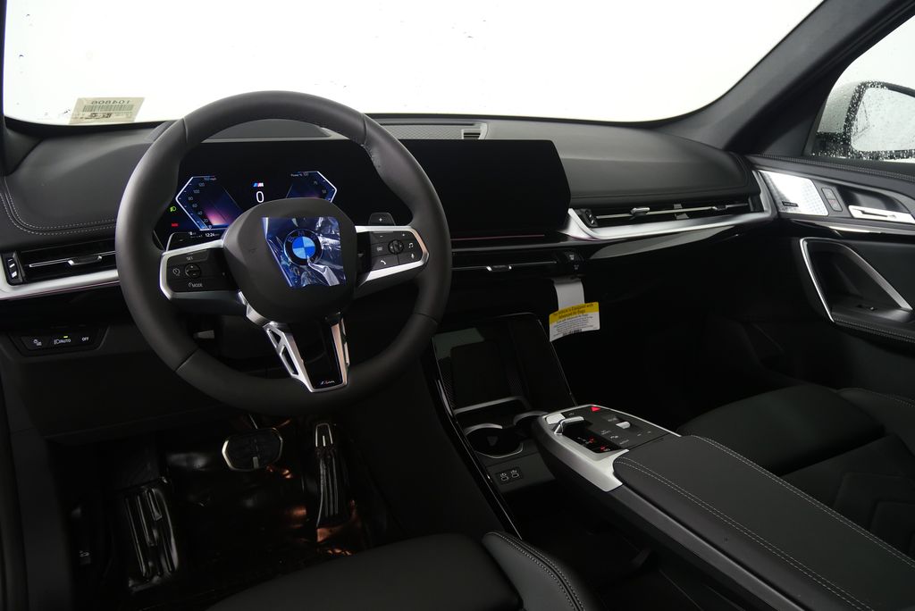 2025 BMW X1 xDrive28i 18