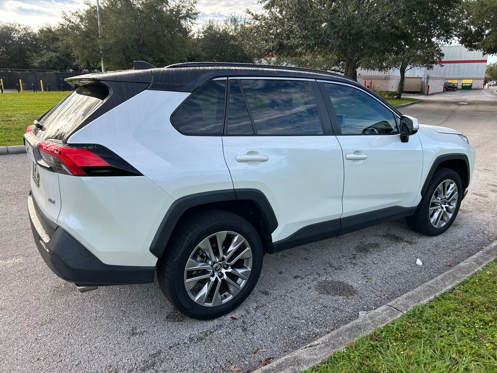 Thumbnail: 2022 Toyota RAV4 - 5