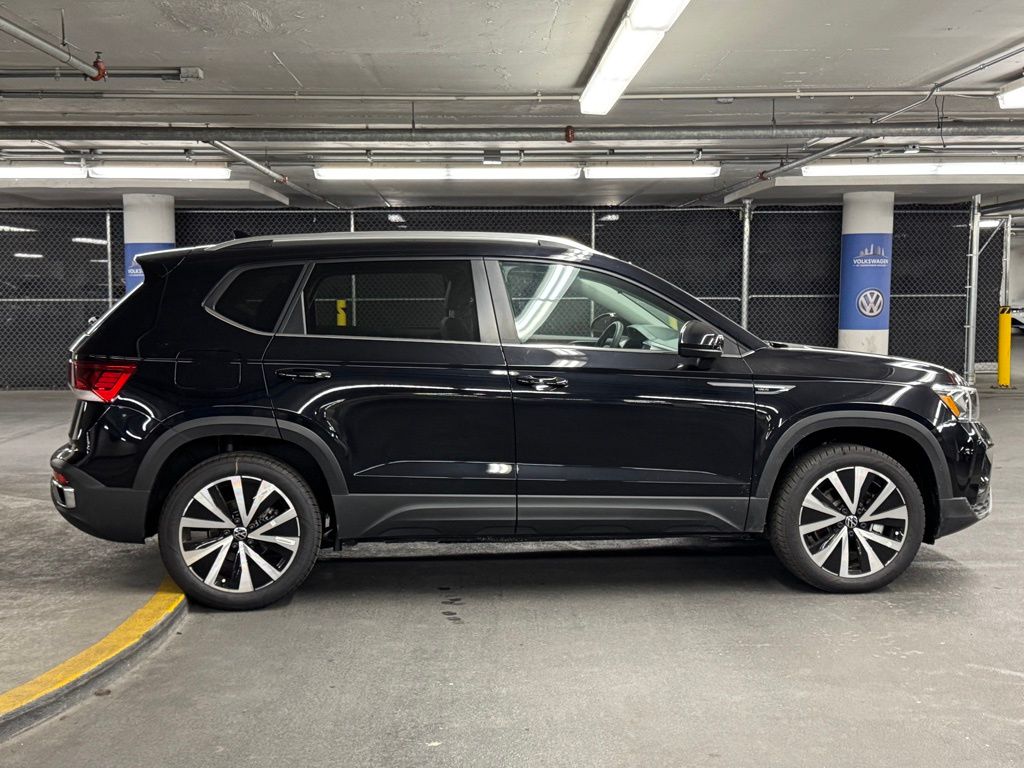 2024 Volkswagen Taos 1.5T SE 35