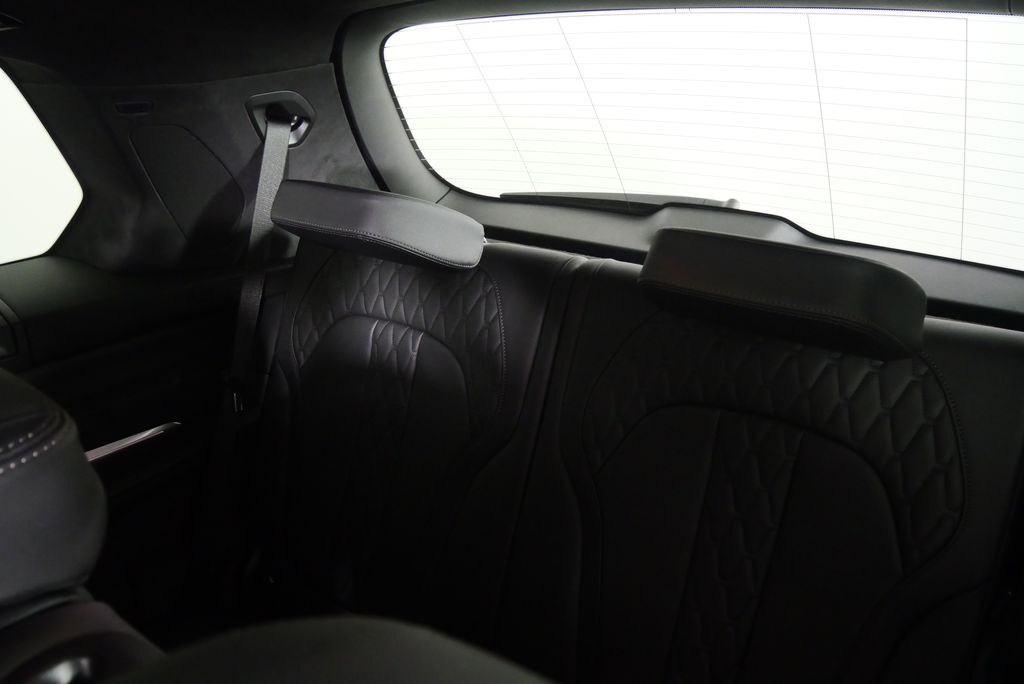 Thumbnail: 2026 BMW X7 - 18