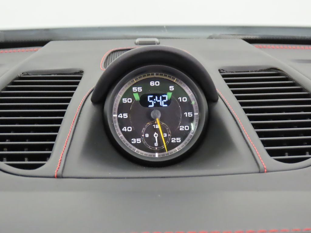 Thumbnail: 2014 Porsche 911 - 26