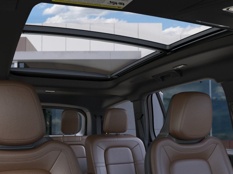 Thumbnail: 2026 Lincoln Aviator - 22