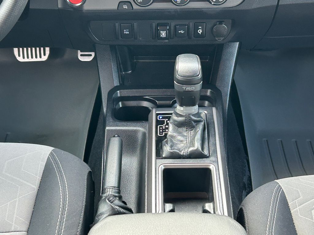 Thumbnail: 2020 Toyota Tacoma - 26