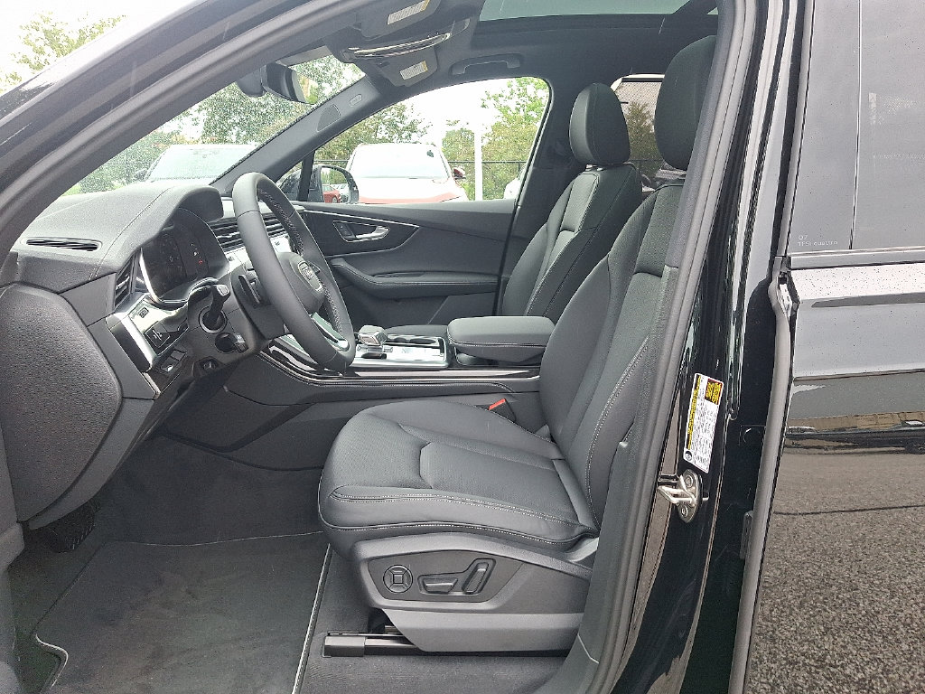 Thumbnail: 2026 Audi Q7 - 6