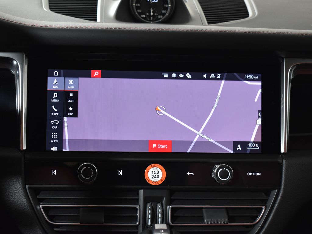 Thumbnail: 2026 Porsche Macan - 23