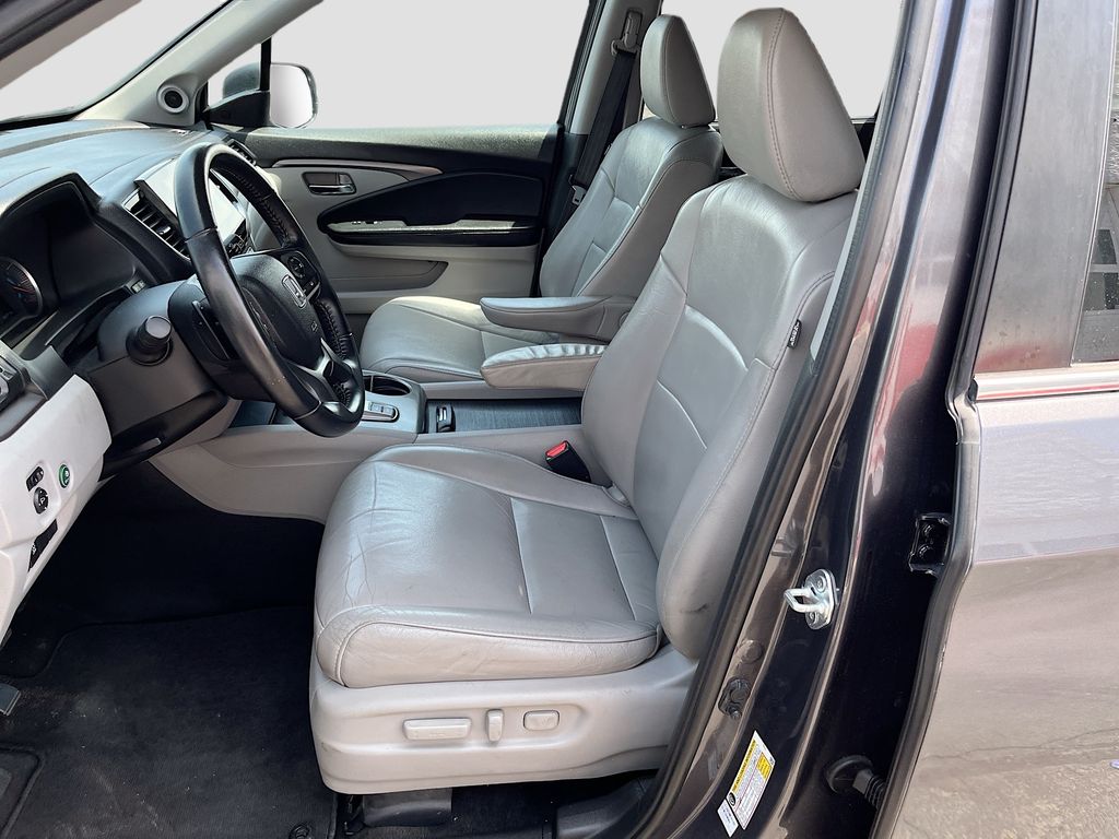 Used 2021 Gray Honda EX-L image 21