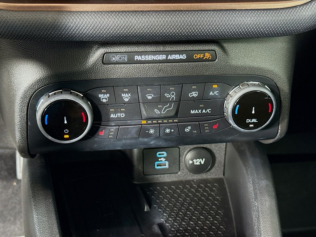 Thumbnail: 2022 Ford Bronco Sport - 16
