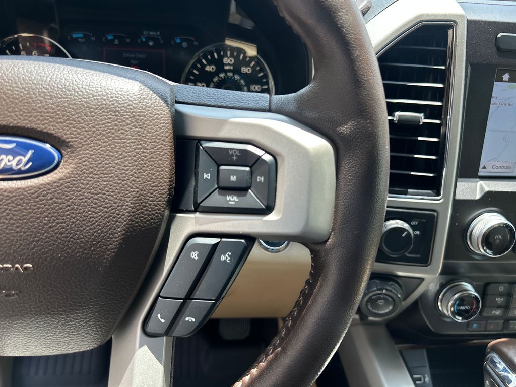 Used 2019  Ford Lariat image 20
