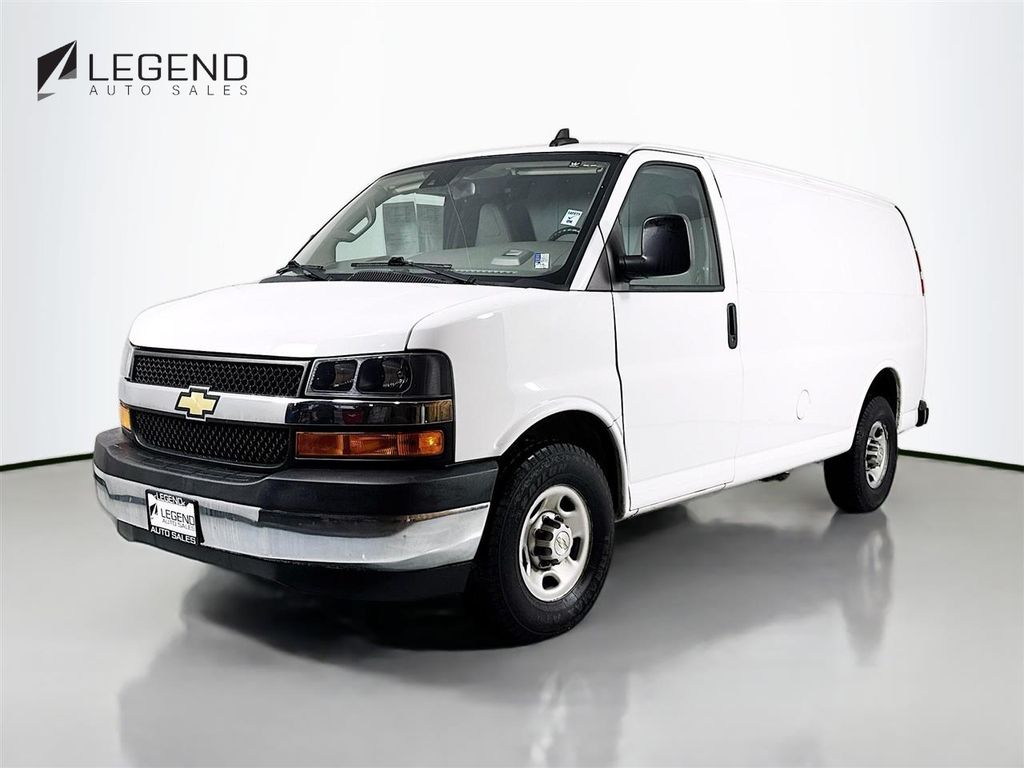 Summit White 2021 Chevrolet Express Cargo 3500 RWD Van Rear-Wheel Drive 6-Speed Automatic Overdrive